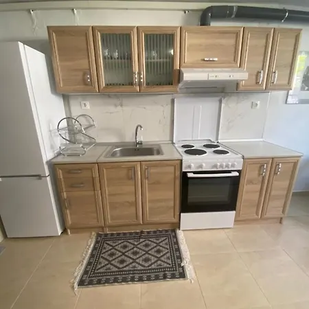 Yellow Submarine Nyaraló *